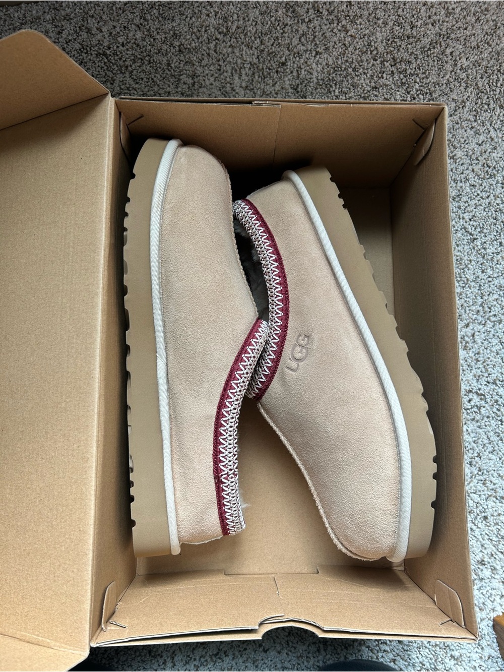 UGG Men’s size 12 Sand Suede Slip-On Slippers with Burgundy Trim